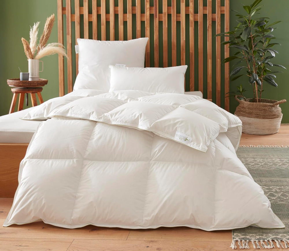 Couette chaude Badenia Trendline Eco avec 90% duvet et 10% plumes classe I, 135 X 200 cm, blanche, certifiée Oeko-Tex, produite selon la norme de qualité allemande Couettes et couettes Naty Shop 135 X 200 Cm Couverture chaude d'hiver