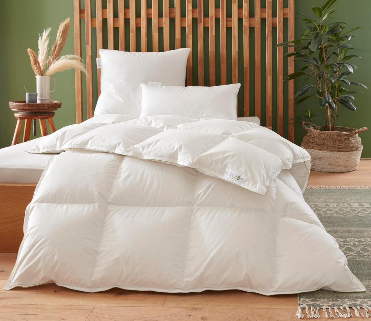 Couette chaude Badenia Trendline Eco avec 90% duvet et 10% plumes classe I, 135 X 200 cm, blanche, certifiée Oeko-Tex, produite selon la norme de qualité allemande Couettes et couettes Naty Shop 135 X 200 Cm Couverture chaude d'hiver