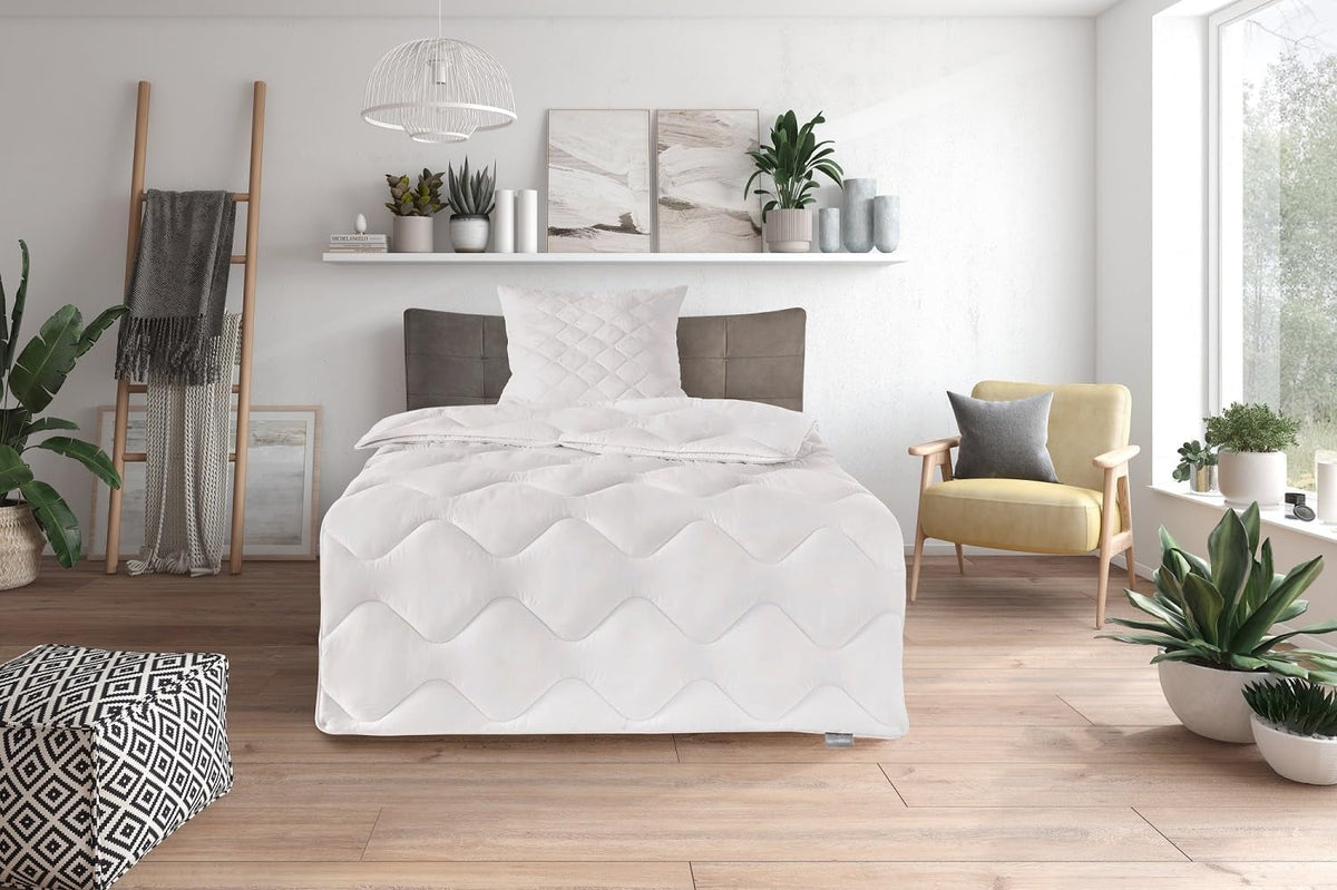 Traumnacht Cosy - Parure de lit 4 saisons, 1 X couette divisible 135 X 200 et 1 X oreiller 80 X 80 Cm, certifié Öko Tex, blanc, développé en Allemagne, (pack de 2) Naty Shop Couettes et couettes 4 saisons parure 135 X 200