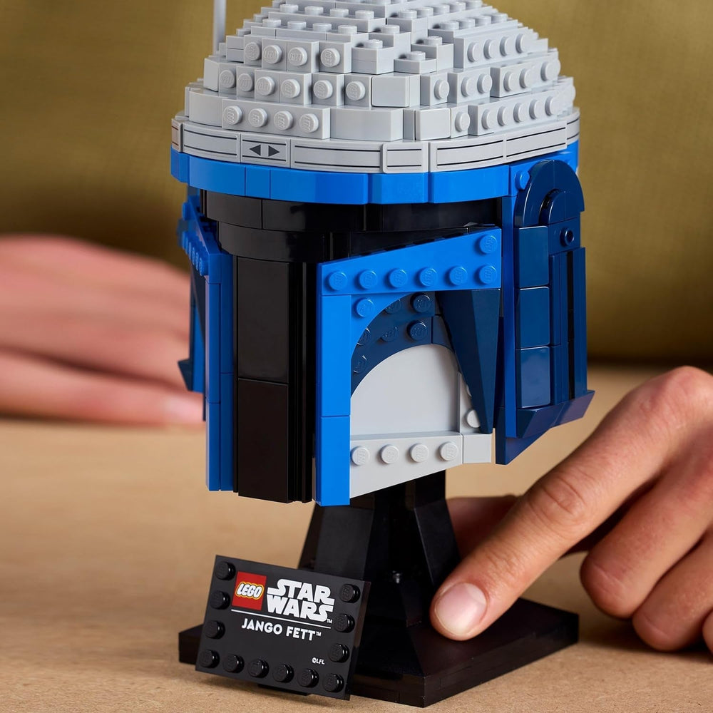 LEGO Star Wars 75408 Casque Jango Fett - Ensemble de construction Mandalorien pour adultes - Modèle avec support, plaque signalétique et antenne réglable - Cadeau pour les fans de L'Attaque des Clones Besuche den LEGO-Store