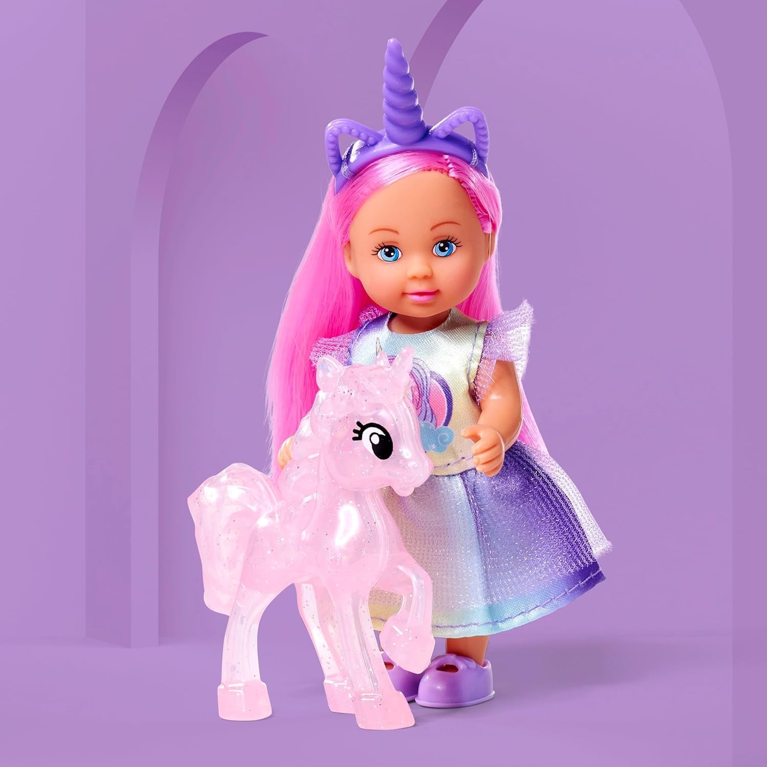 Simba Evi Love Unicorn, Spielpuppe trägt EIN süßes Einhornkleid mit passendem Haarreif, inkl. Einhorn mit Stall, Äpfeln und Trinkflasche, 12cm, ab 3 Jahren