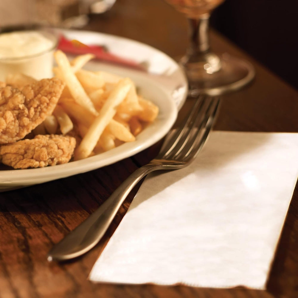 Serviette de table Tork Soft blanche, pli 1/8, 3 épaisseurs, 33 cm × 33 cm, 150 serviettes, 477416