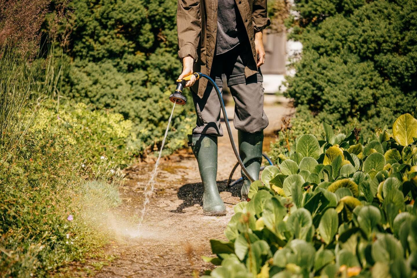 Fiskars Tuyau d'arrosage S, Série X, Tuyau d'arrosage pour arrosage manuel, 13 mm (1/2"), Longueur : 15 m, Raccord universel, Protection UV, Protection contre le gel, Résistant à la torsion, Bleu, 1076044