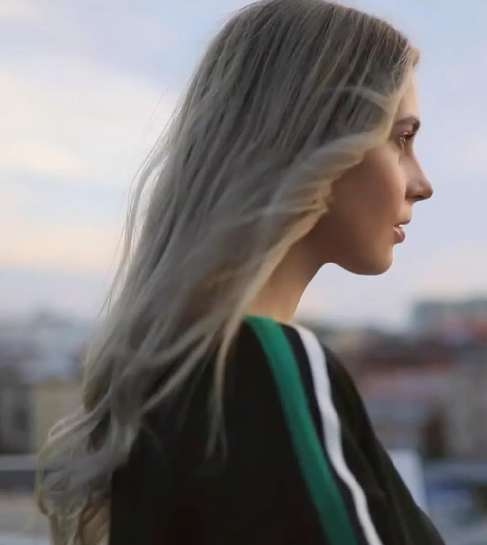 khadi BERLIN BLOND teinture capillaire végétale - teint les cheveux dans une teinte gris-blond cool - teinture capillaire naturelle 100% végétale, naturelle et végétalienne - 100g Teinture capillaire Naty Shop