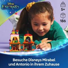LEGO Ç€ Disney Encanto Mini House, jouet de construction pour filles à partir de 5 ans, jouet fantastique et jeu de construction avec mini-poupées Mirabel et Antonio, une figurine de Capybara et une clé 43261 Jeux de construction Besuche den LEGO-Store