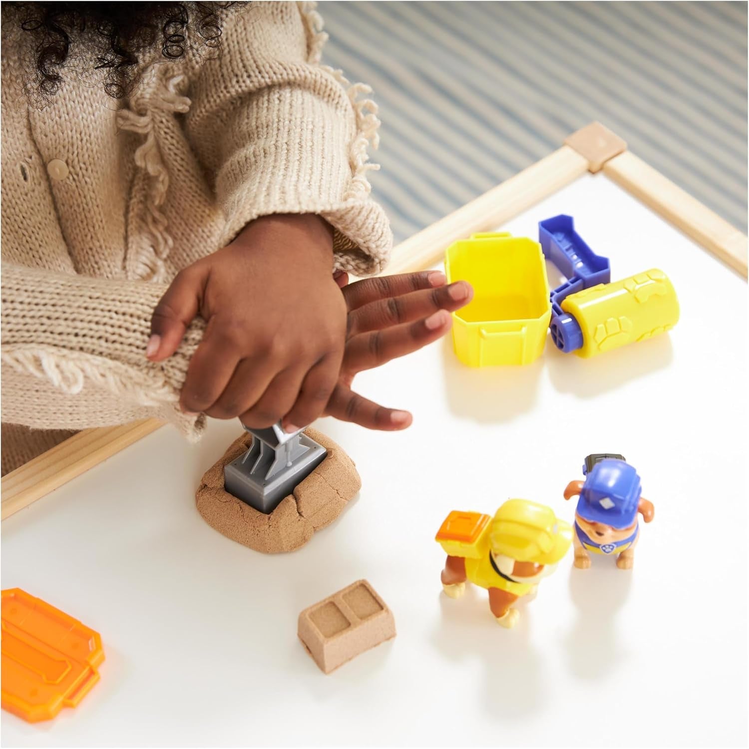 Rubble & Crew - Ensemble de figurines d'action Rubble & Mix, 2 jouets de construction et 85 g de sable de construction cinétique, jouet adapté aux enfants de 3 ans et plus Naty Shop