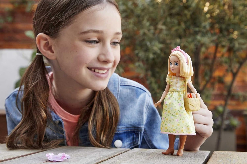 Dreamworks Spirit GXF19 - "Spirit - frei und ungezähmt" Fashionspaß Abigail Puppe (18cm), 2 modische Outfits und Zubehör, 7 bewegliche Gelenke, tolles Geschenk für Kinder ab 3 Jahren