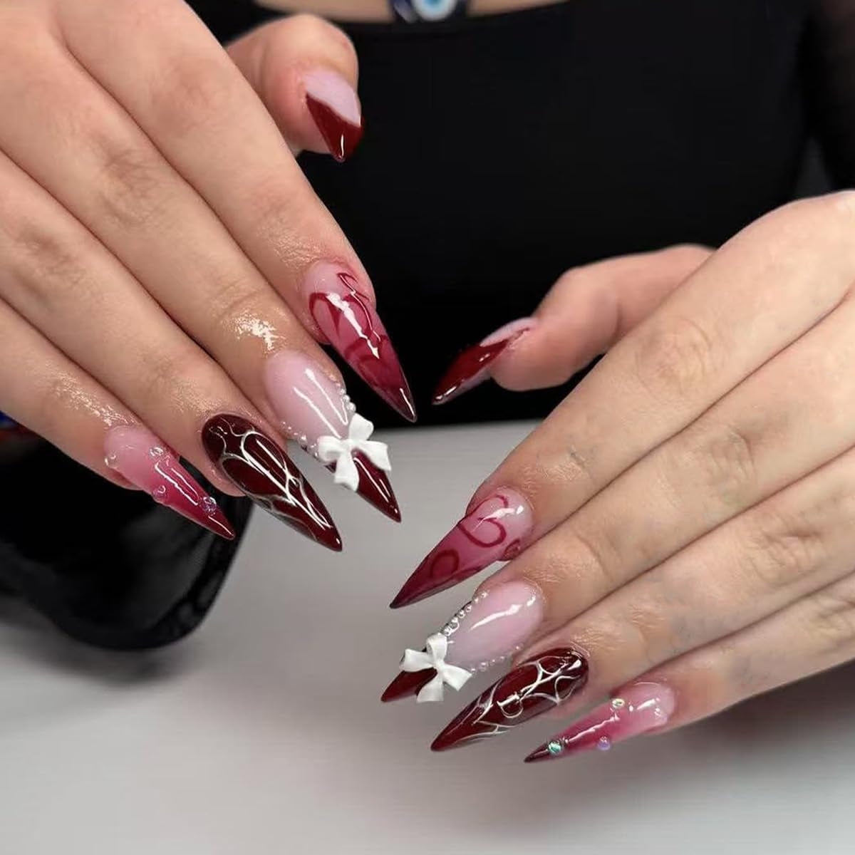 Moonglow longs ongles Stiletto laiteux blanc rose dégradé paillettes Cool faux ongles avec colle rose Ombre paillettes ongles artificiels