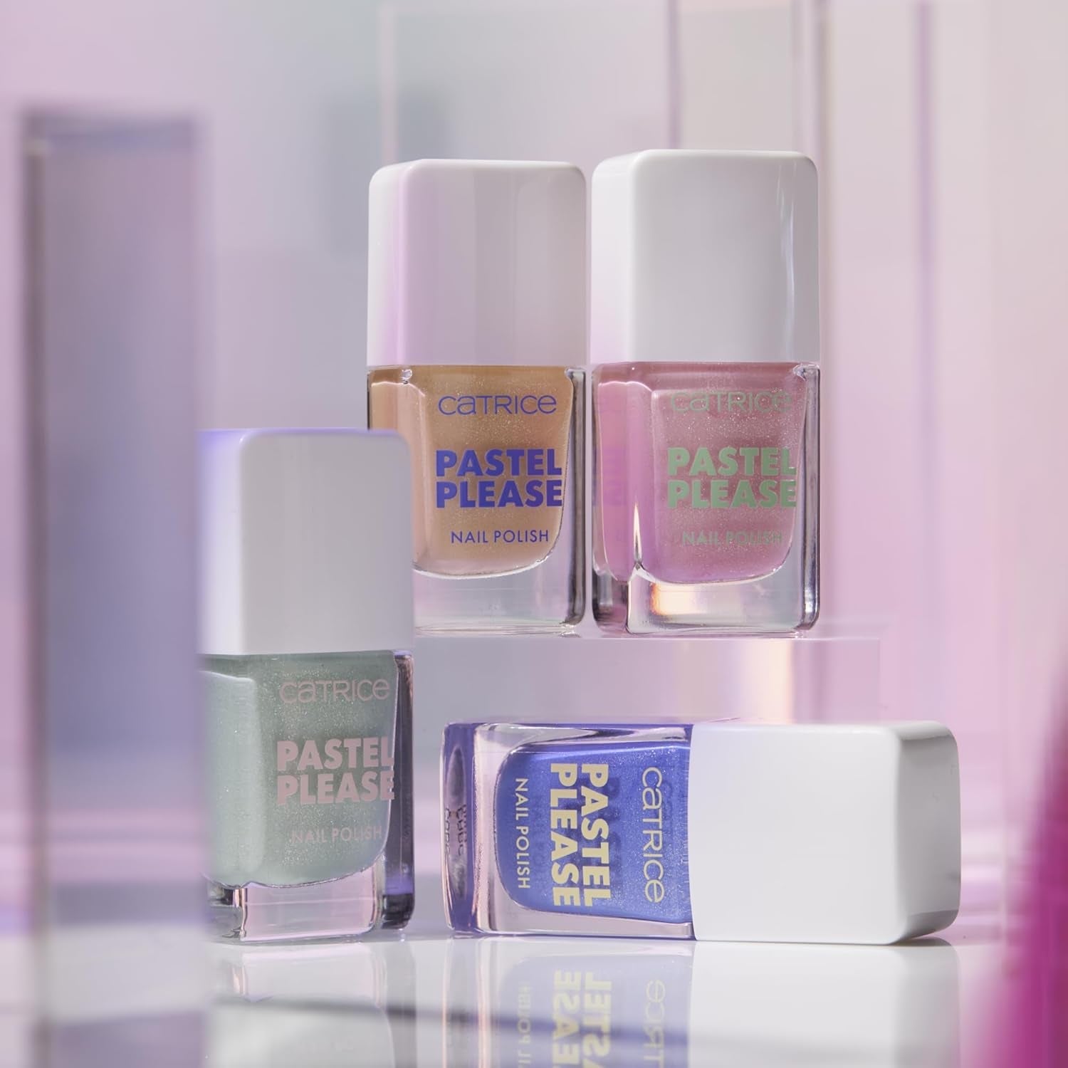 Oja Catrice Pastel Please 040 Mint Breeze, ojă strălucitoare verde deschis, colorată intens, foarte pigmentată, vegană, 10,5 ml