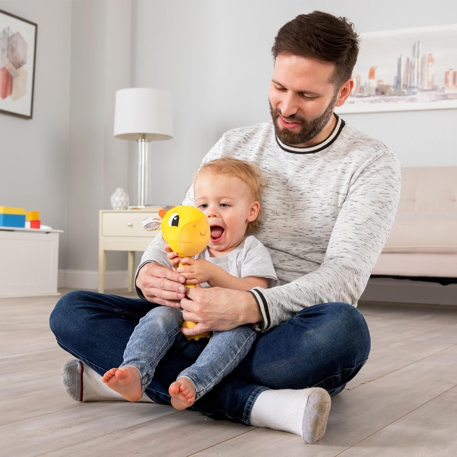 Lamaze L27471 Crazy Giraffe, Jouet nouveau-né, Jouet sensoriel couleur pour bébé, Cadeau nouveaux parents, Jouet de développement pour garçons et filles à partir de 12 mois Jouets pour bébés Naty Shop