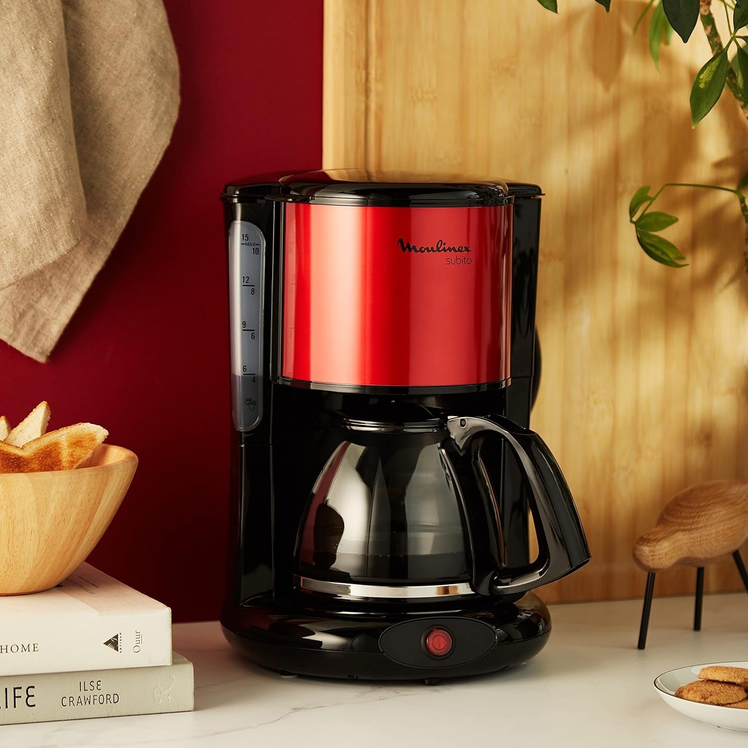 Machine à expresso Subito avec filtre, carafe en verre, 10-15 tasses, capacité 1,25 L, arrêt automatique, filtre amovible, indicateur de niveau d'eau, acier inoxydable, rouge/noir, FG360D