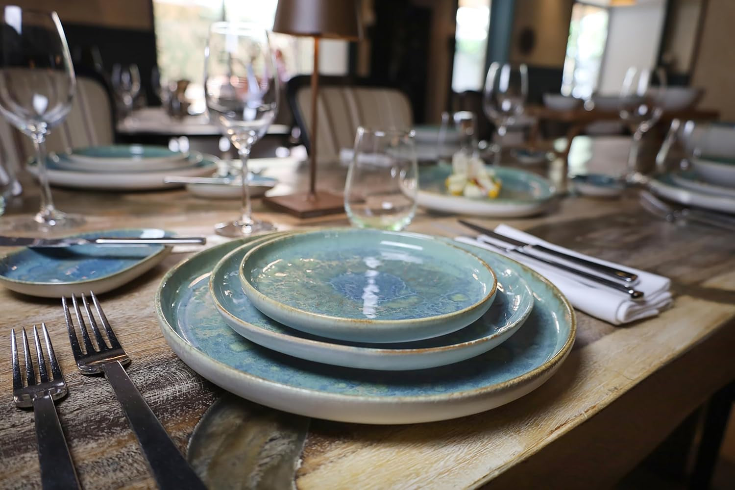 Creatable 22447 Yuki Series Service de table pour 2 assiettes en porcelaine, passe au lave-vaisselle et au micro-ondes, fabriqué en Europe