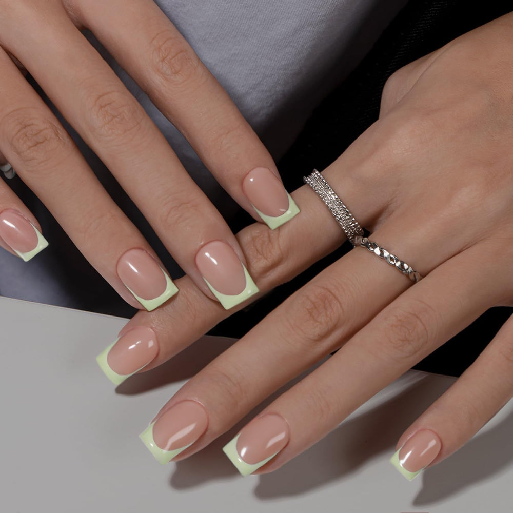 Faux ongles à pointe française courte – 30 pièces d'ongles noirs à coller sur des ongles carrés courts, faux ongles à pointe française avec colle, ensemble d'ongles artificiels carrés pour femme