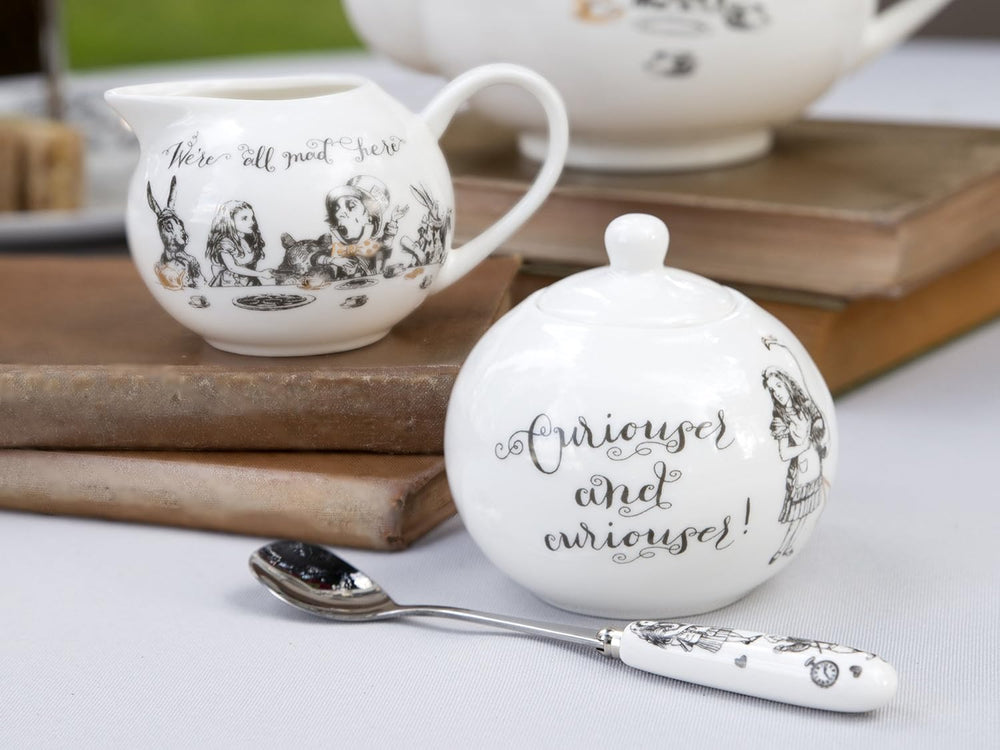 Théière et pot à lait en porcelaine fine Alice au pays des merveilles, bol en porcelaine et pot à lait dans un coffret cadeau de luxe