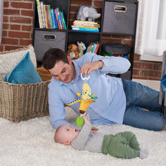 LAMAZE Bea la banane, jouet nouveau-né à clipser pour poussette et poussette, jouet sensoriel pour bébé avec couleurs et sons, jouet de développement pour garçons et filles de 0 à 24 mois, jaune Baby Toys Naty Shop