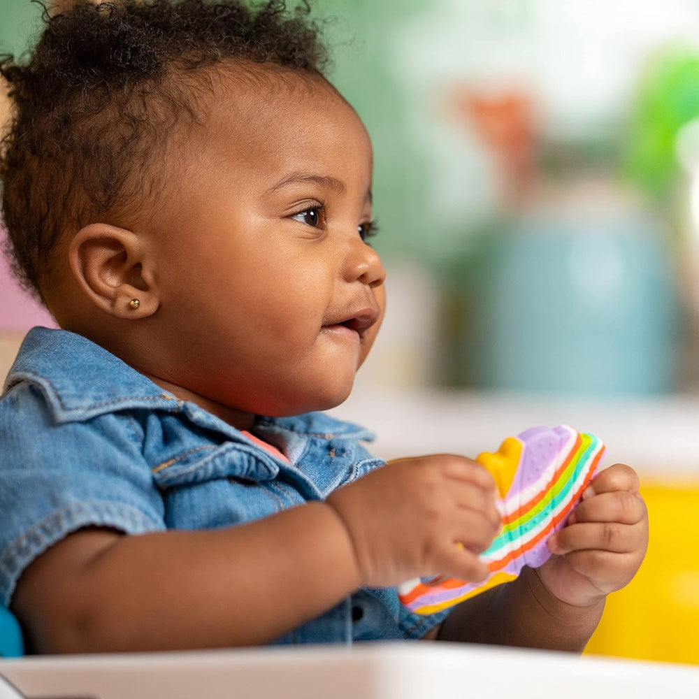 Bright Starts Anneau de dentition en silicone doux et apaisant, cornet de crème glacée facile à saisir, sans BPA, unisexe, 3 mois et plus