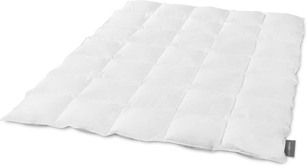 Traumnacht Basic Couette légère en duvet blanc neuf (60%) et plumes (40%), DIN EN 12934, 135 X 200 Cm, certifiée Down Pass et Oeko-Tex, produite selon la norme de qualité allemande Couettes et couettes Naty Shop 60 pour cent de duvet / 40 pour cent de plumes Couette moyenne pour toutes les saisons 155 X 220