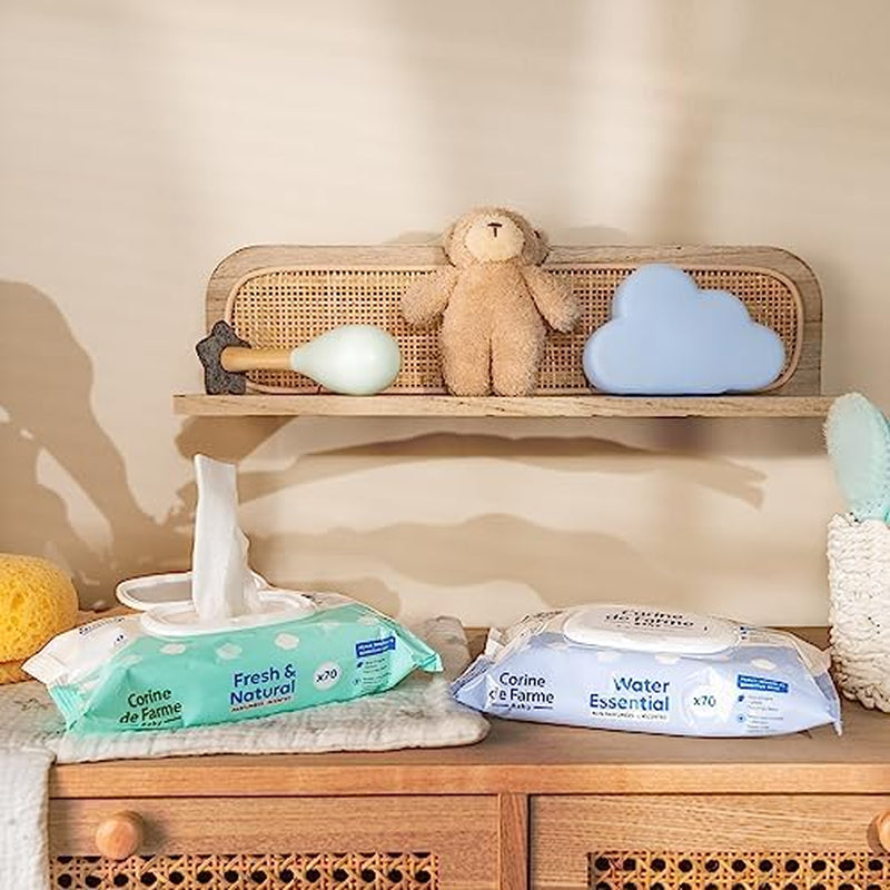 - Lingettes bébé Change Water Essential x70 - Produit de toilette en fibres végétales - Eau ultrapurifiée à 99% - Hygiène dès la naissance - Couvercle refermable