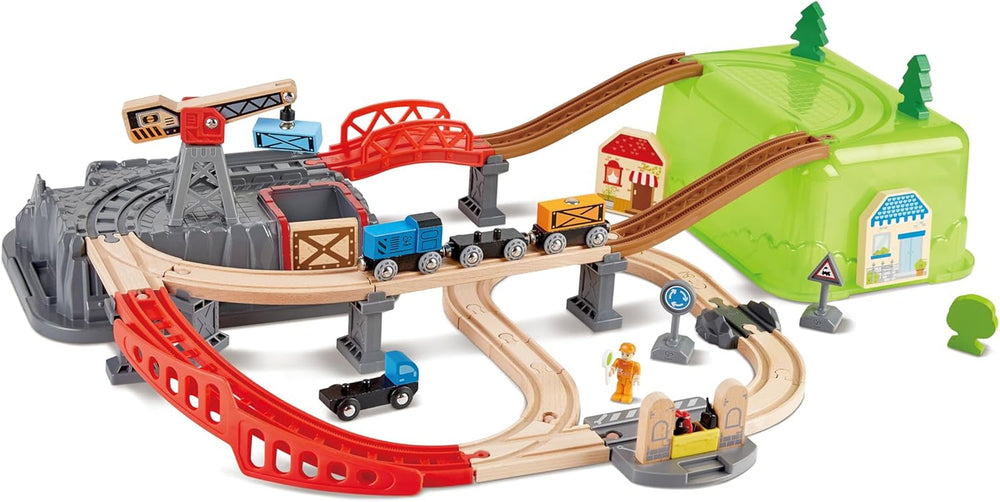 Hape Eisenbahn-Baukasten-Set - mit integrierter Lagerbox und Güterzug aus Holz, Bahn-Set mit Schienen, Brücken & Zubehör, Montessori-Spielzeug, Kreatives Bauen & Spielen, für Kinder ab 3 Jahren