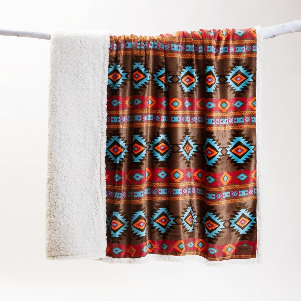 CARSTENS, INC. Couverture Wrangler Ultra Premium, super douce, polaire Sherpa, surdimensionnée, 137,2 x 172,7 cm, lits et couvertures Southwest Horizon Carstens, Inc.