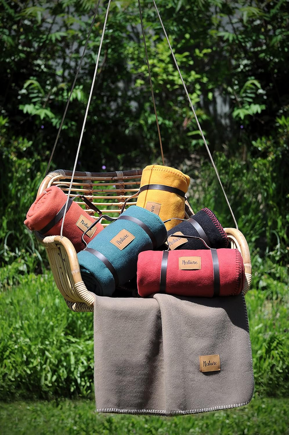 Couverture Tissu Polaire Dawson - noir - taille 130 X 150 cm - grande couverture douce et chaude pour canapé ou chambre - couvre lit - idéal pour la maison et pique-nique Couvertures et couettes Naty Shop