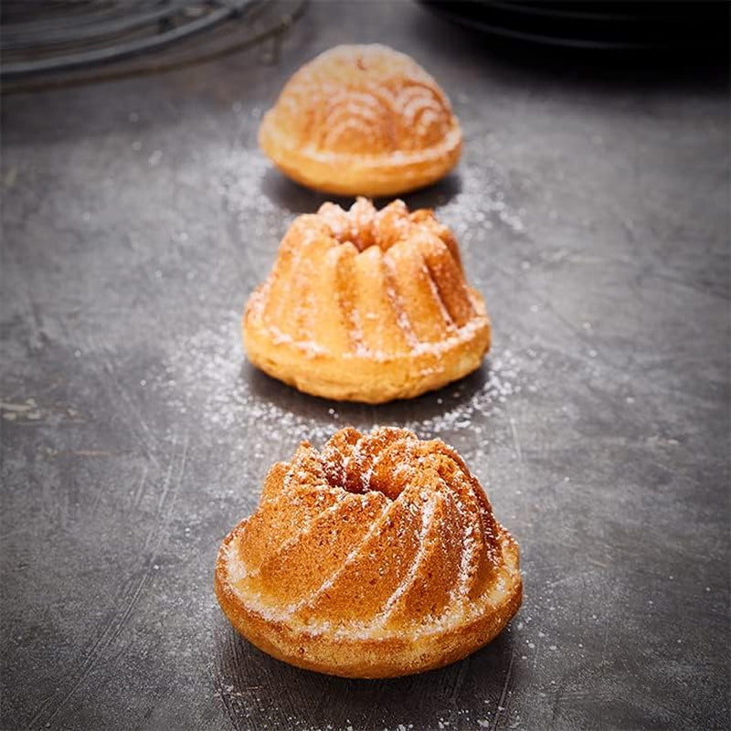 Birkmann, Contoura, Gugelhupfblech Violet, Backform Aus Aluguss, Mit Antihaftbeschichtung Und Rezept, 887077 Matrite si tavi pentru copt Naty Shop