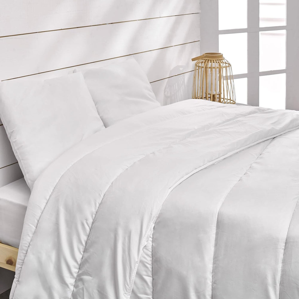 Couette anti-acariens Bleu Calin 140X200 Cm, Pour lit simple, Housse en microfibre douce, Traitement Sanitized Couettes et couettes Naty Shop