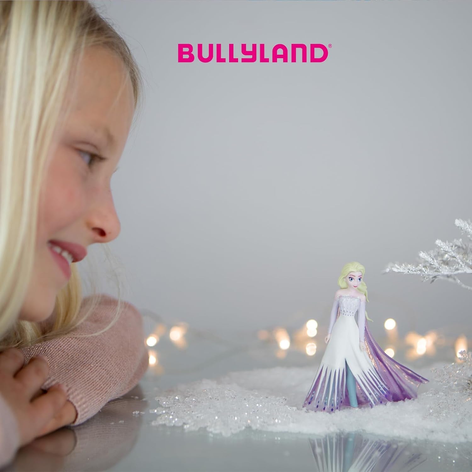 Bullyland 12961 - Figurine Elsa d'Arendelle de Walt Disney La Reine des Neiges, env. 10,1 cm, très détaillé, idéal comme petit cadeau pour les enfants à partir de 3 ans