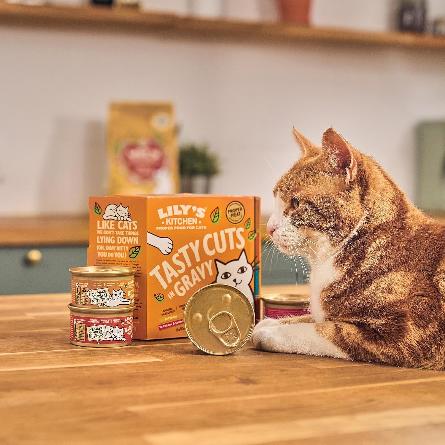 Lily's Kitchen Nourriture humide pour chat adulte, à base d'ingrédients naturels, délicieux morceaux en sauce, paquet multiple, 8 boîtes x 85 g