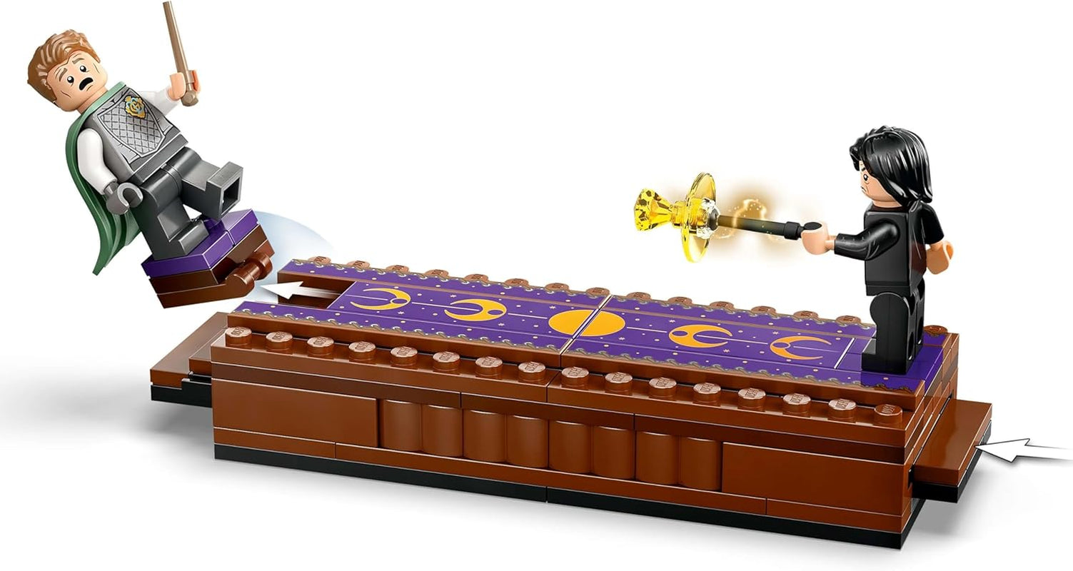 LEGO Harry Potter Château de Poudlard : ensemble de construction du club de duel avec 4 figurines incl. Draco Malfoy, Gilderoy Lockhart et Severus Snape, set Avec fonction Pour garçons et filles à partir de 8 ans 76441 Jeux de construction Besuche den LEGO-Store