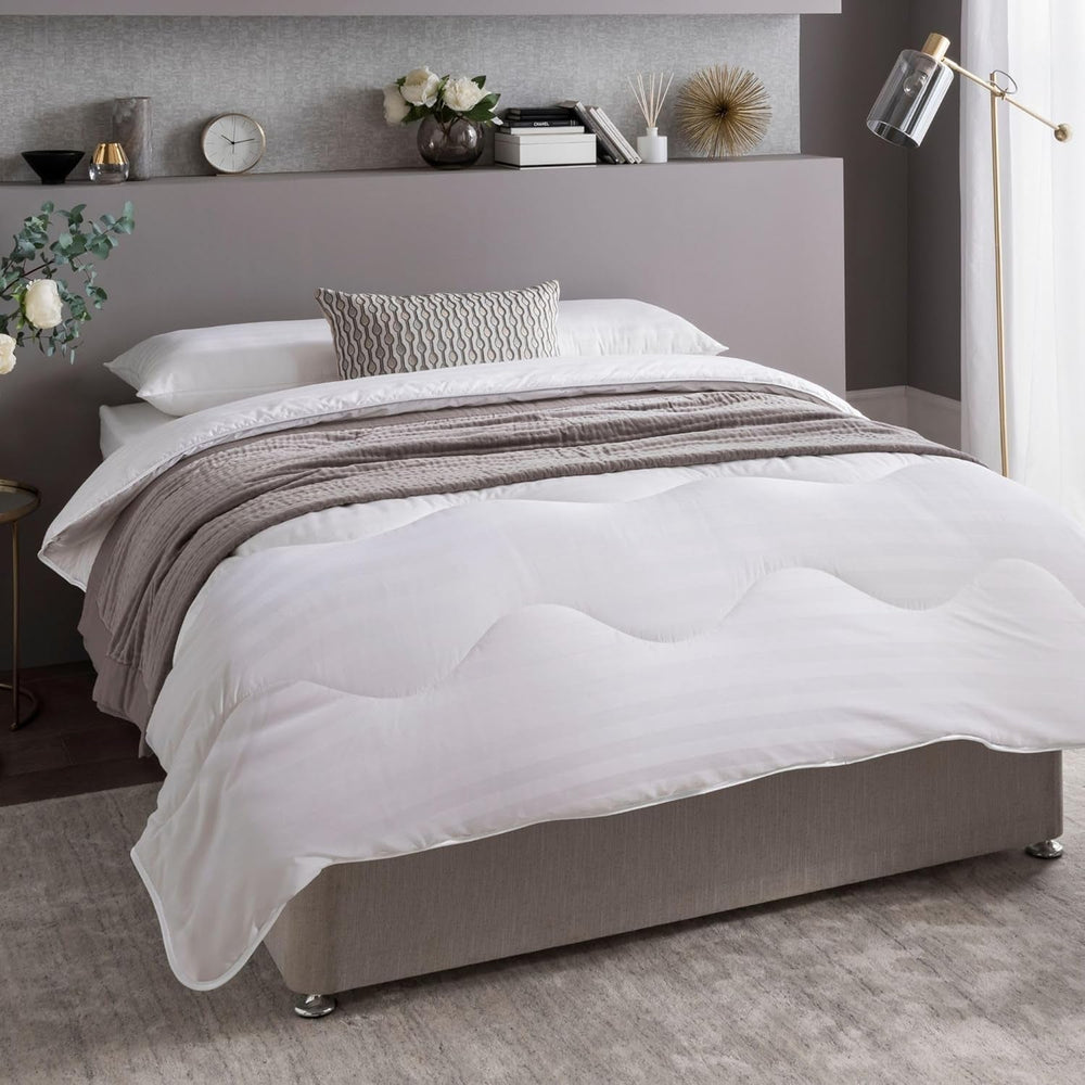 Boutique Couette en soie, literie de luxe, lavable en machine (13,5 Tog, double) Naty Shop Couettes et couettes