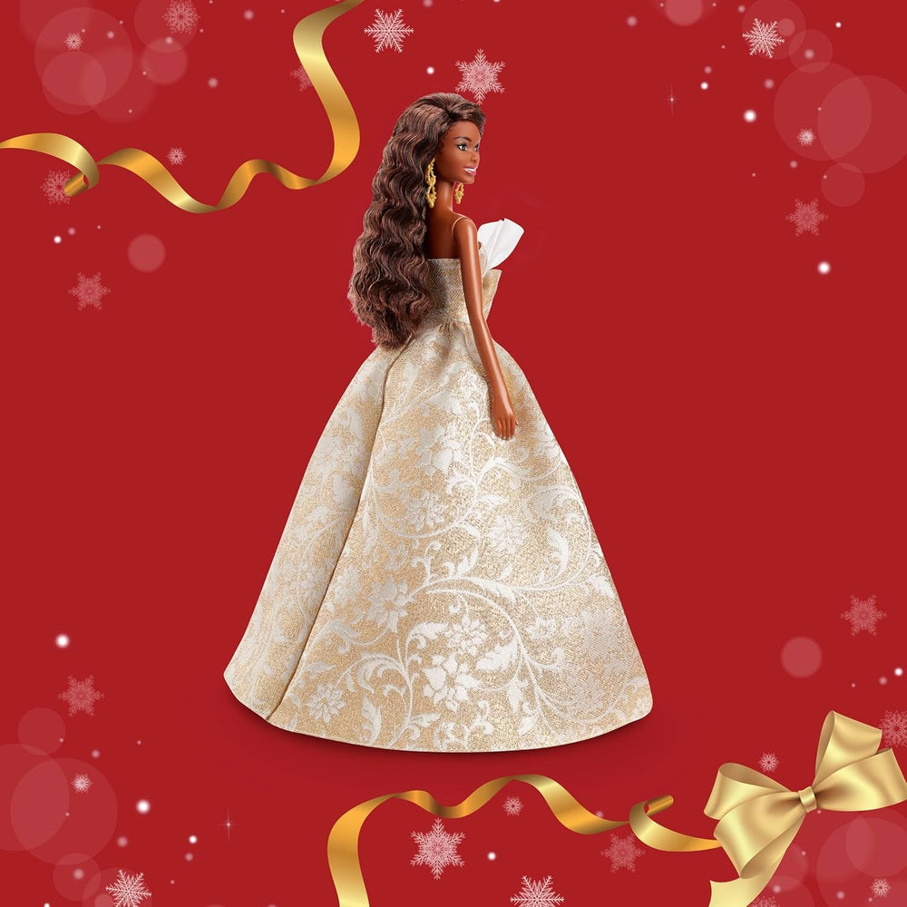 Barbie Signature Puppe, 2025 Holiday, schwarzhaarige Modepuppe mit Kleid in Silber und Gold, saisonale Sammlerpuppe in Einer Verpackung zum Ausstellen und mit Puppenständer, JBJ01
