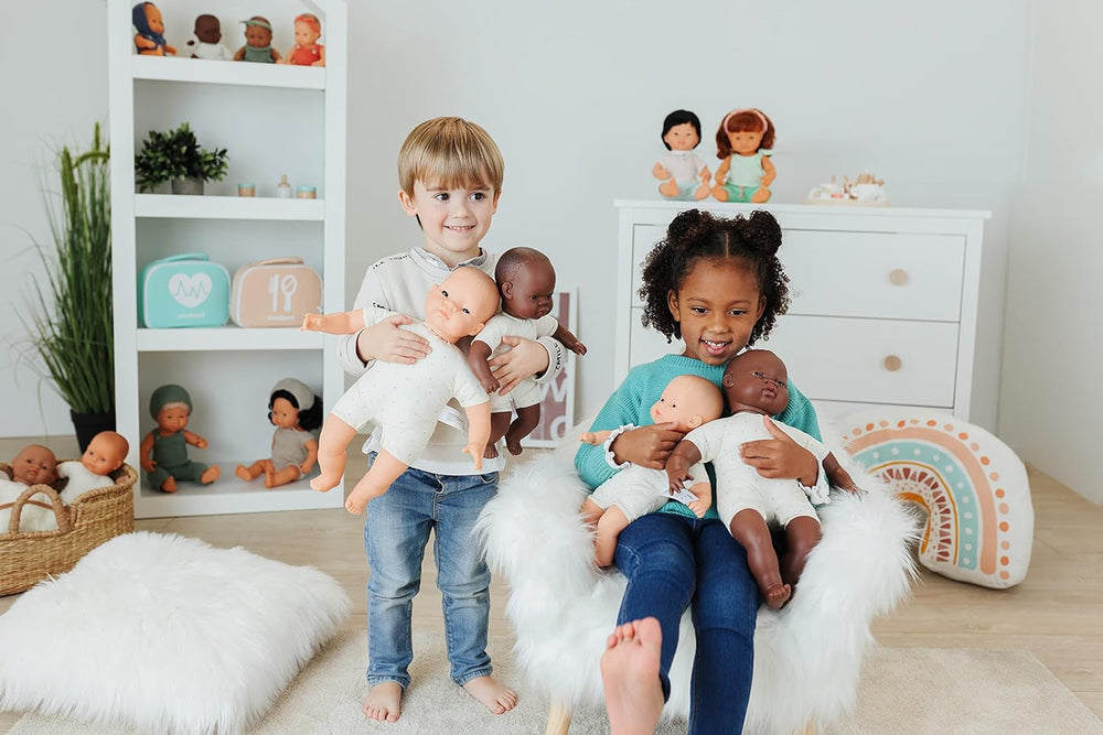 Miniland Dolls: Afrikanische Puppe 32 cm mit weichem Körper. Lieferung in Geschenkbox.