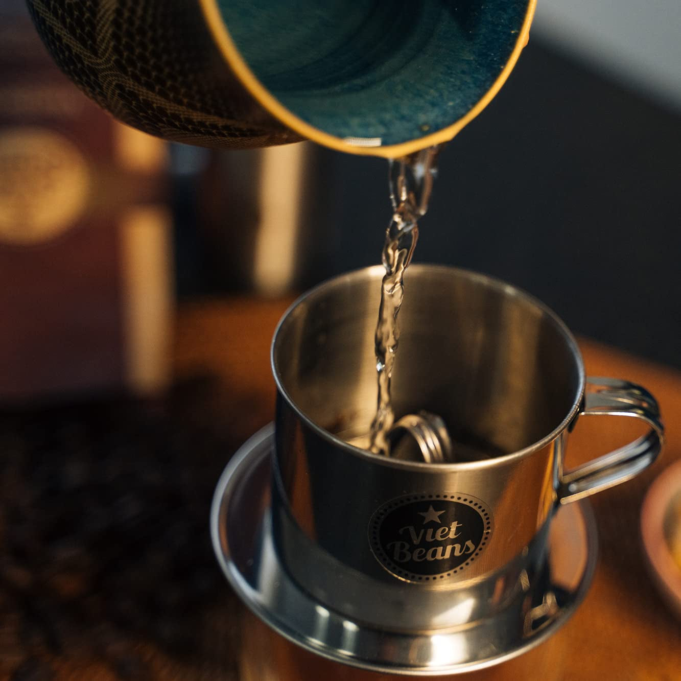 VietBeans 100% Robusta – Ganze Bohne - Kaffeespezialität aus Vietnam - Kräftig und würzig – 250g