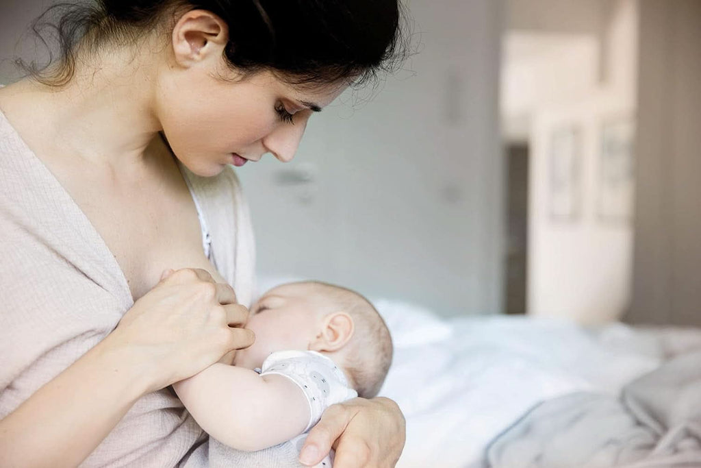 Recipiente pentru lapte matern NIP First Moments 150 ml, 4 bucăți: stivuibile și etanșe Accesorii Hrana si Alaptare Bebe Naty Shop