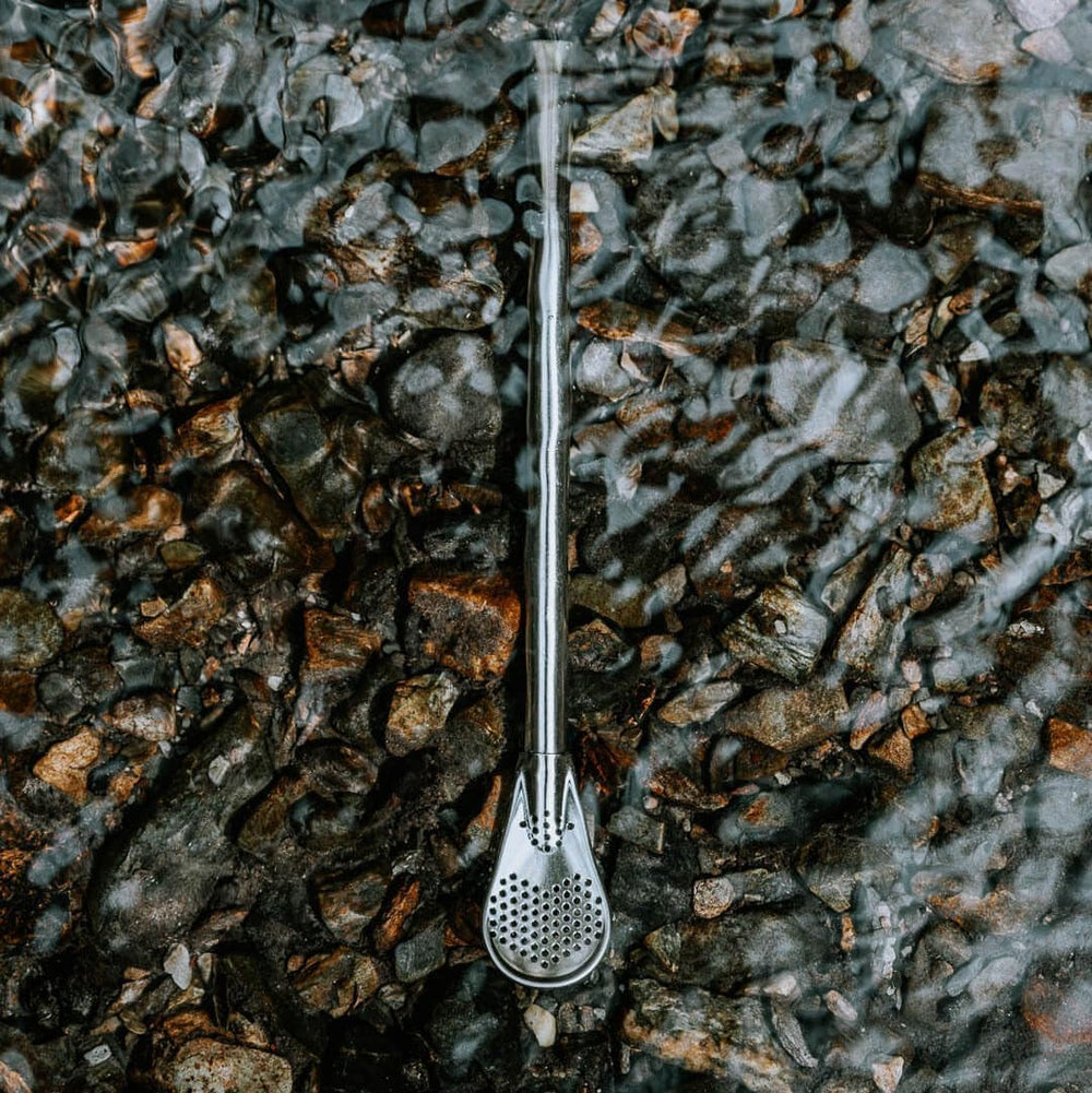 Service à Thé Mate Bio ● 3 Assortiments de Mate + 2 Tasses à Maté Double Paroi en Inox + 2 Bombillas + Instructions d'infusion (Noir)