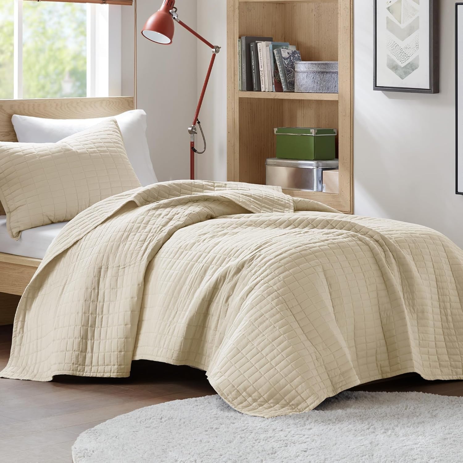 Comfort Spaces Kienna Parure de lit de luxe avec double couture, couverture d'été légère et douce toute l'année, taie d'oreiller assortie, blanc, couverture pour lits king size (264,2 x 228,6 cm), Naty Shop Quilts & Quilts Ivoire Twin/Twin XL (66"X90")