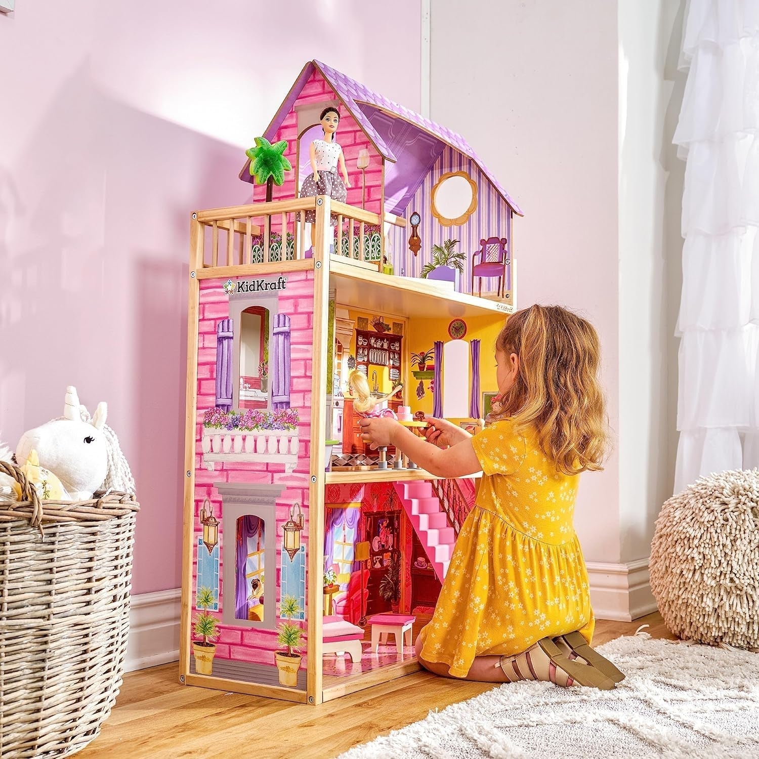 Kidkraft Kayla Maison de poupée en bois avec meubles et accessoires, ensemble de jeu à 3 niveaux pour poupées de 30 cm, jouet pour 3 ans, 65092 - Exclusivement sur Amazon Dollhouses Naty Shop