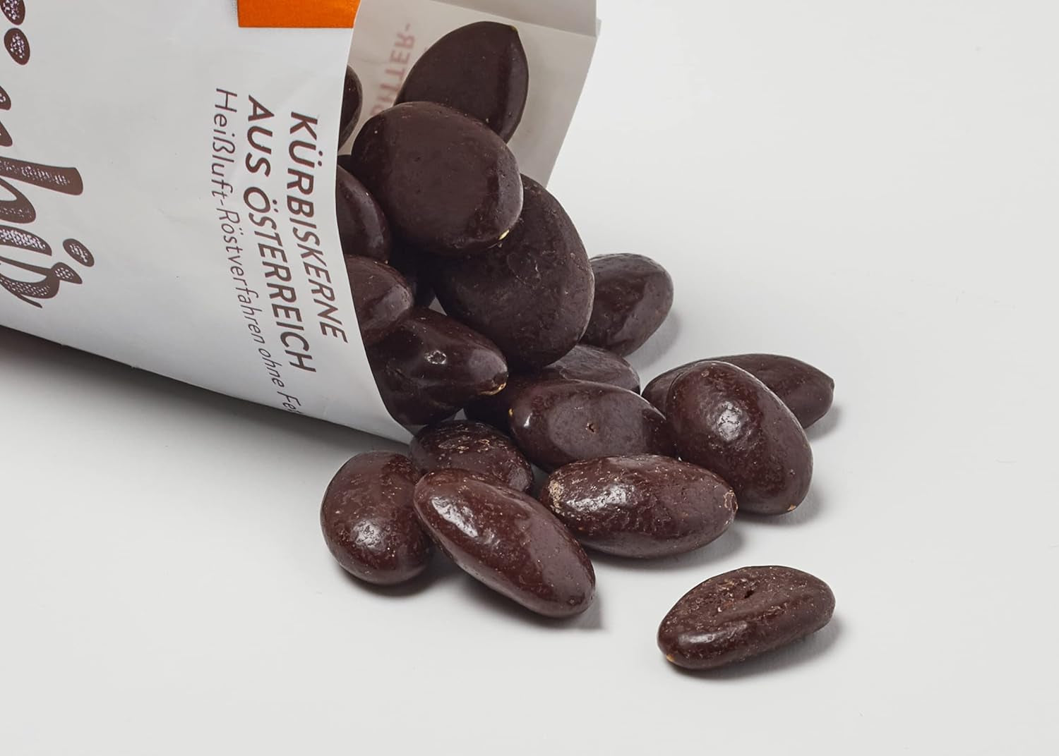 Landgarten Graines de citrouille biologiques au chocolat noir – Snack végétalien au chocolat aux graines de citrouille rôties – Source de magnésium – 1 x 50 g