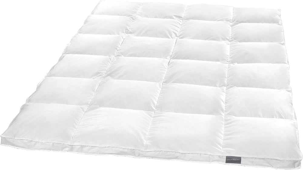 Traumnacht Basic Couette en duvet léger avec duvet blanc neuf (60%) et plumes (40%), DIN EN 12934, 135 X 200 Cm, certifié Down Pass et Oeko-Tex, produit selon la norme de qualité allemande Couettes et couettes Naty Shop 60 pour cent de duvet / 40 pour cent de plumes Couverture d'hiver très chaude 155 X 220