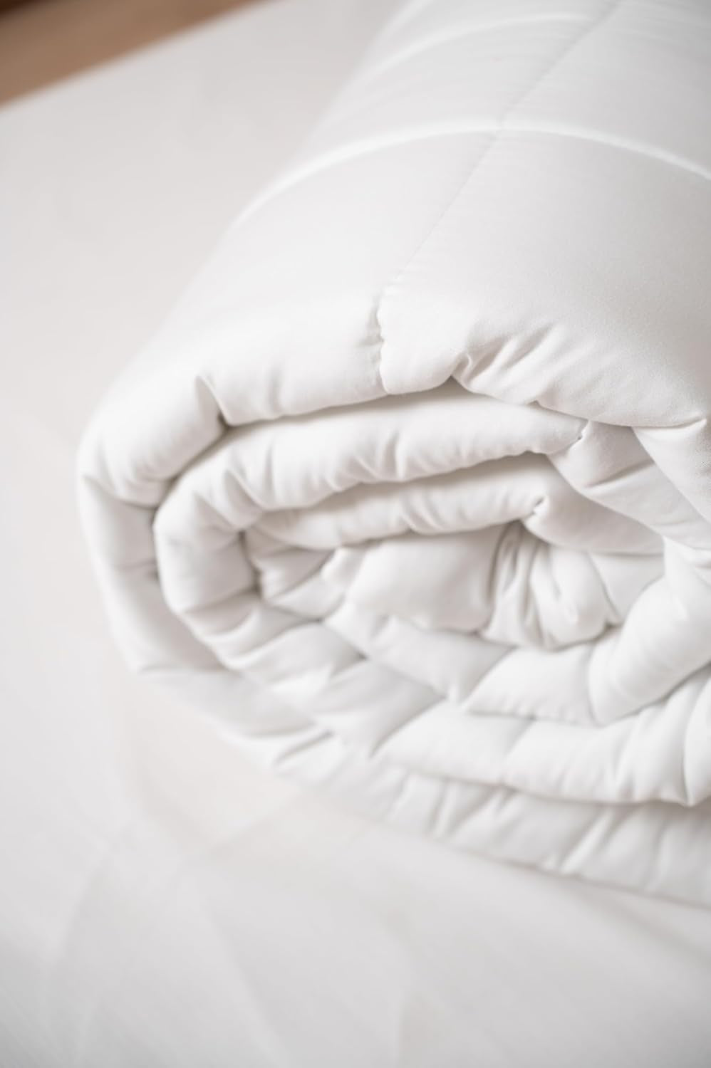 Couette TRAMAS+ 200 Gr/M² pour lit en fibres creuses siliconées - 150X220 Cm - Certifié Oeko Tex - Blanc, doux, chaud, minimaliste - Lit 90 Cm Couettes et couettes Naty Shop