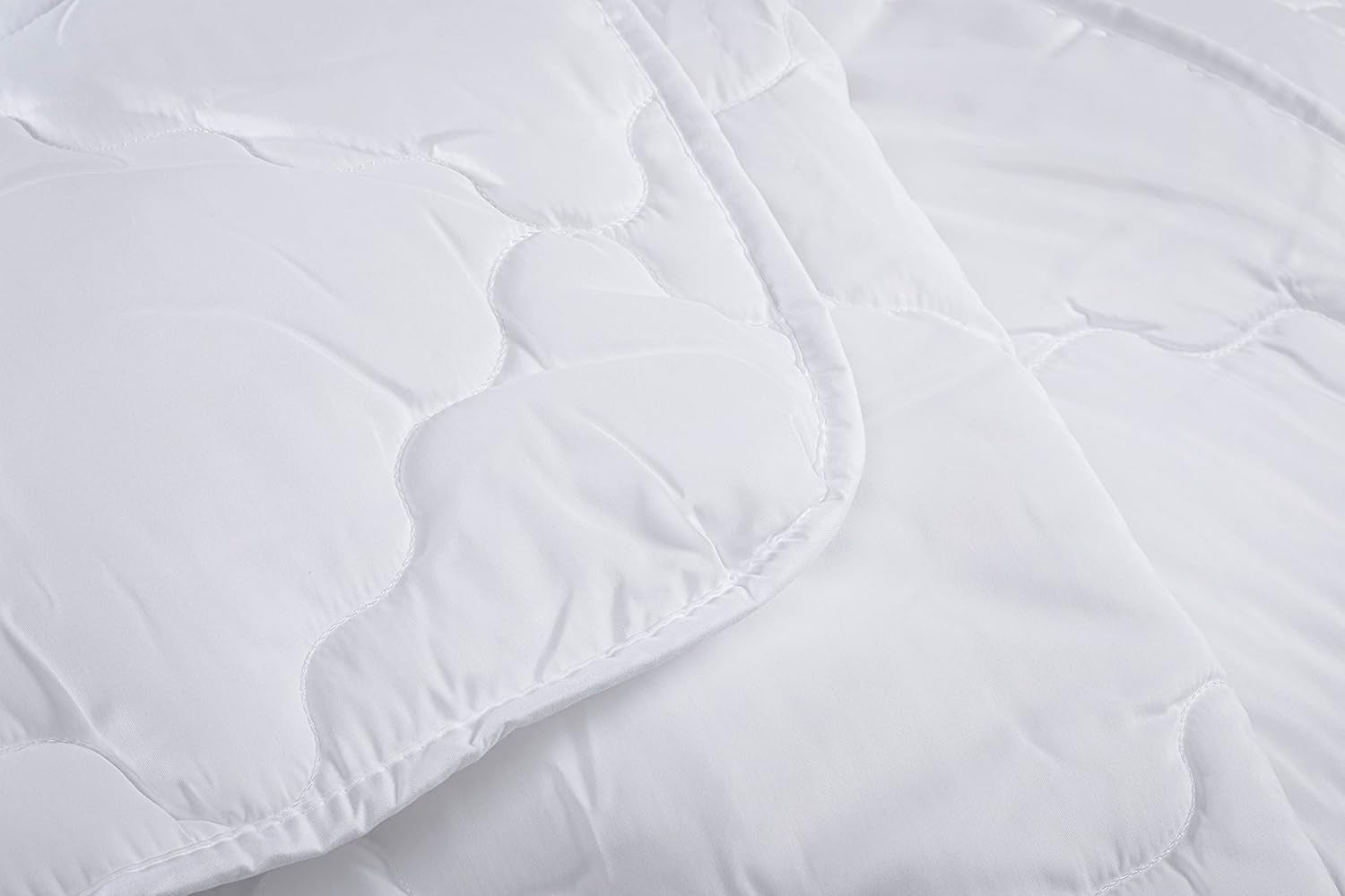 V.I.P. Très Important Couette Pillow Down pour l'hiver, homologuée classe 1, 100% polyester, silicone, carton, 155 X 205 cm, taille 300, blanc Couettes et couettes Naty Shop