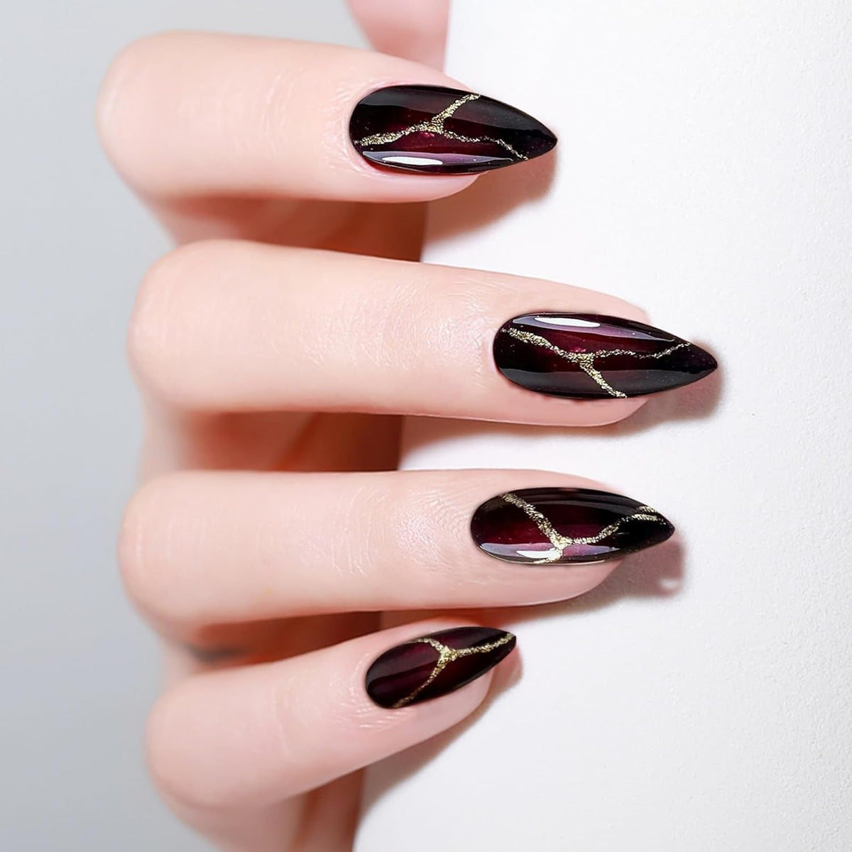 24 pièces faux ongles rouges et noirs colle sur faux ongles colle sur ongles pointes d'ongles en forme d'amande couverture complète faux ongles ensemble d'ongles à pression faux ongles rouges et noirs