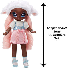 N / A! N / A! N / A! SurpriseTeens Modepuppe - Sammlerpuppe - Puppe en peluche douce 28 cm, inspirée du mouton - Aux cheveux roses - Lila Lamb