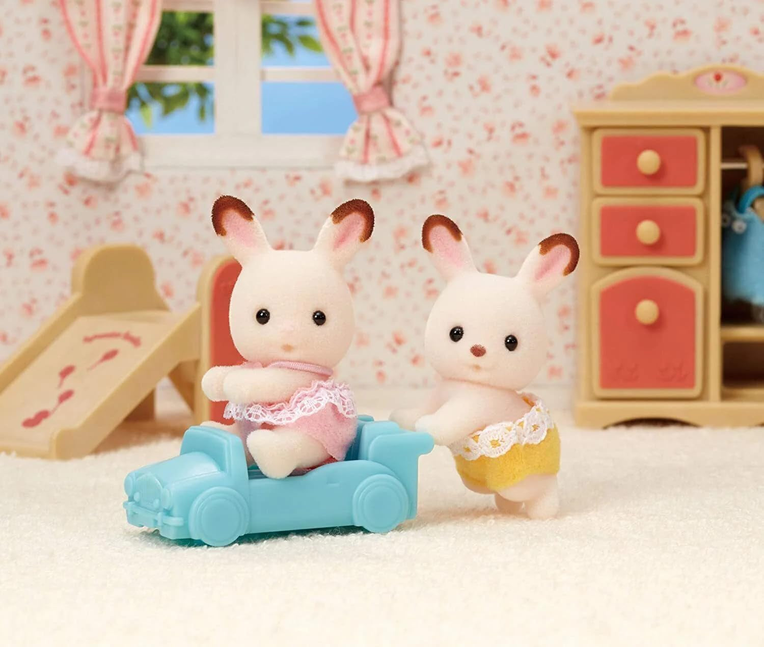 Sylvanian Families L5420 Chocolate Rabbit Twins - Figuri pentru casa de păpuși Papusi Naty Shop
