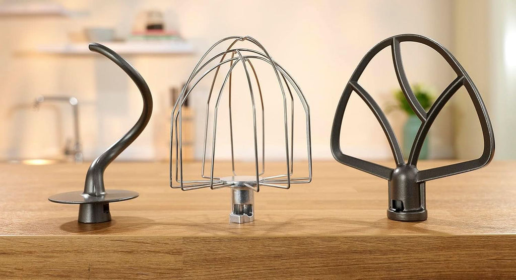 SEVERIN Küchenmaschine Mit Waage, Große Knetmaschine Für Bis Zu 3 Kg Kuchenteig, Robuste Teigmaschine Mit Knethaken, Flachrührer Und Schneebesen, 1.000 W, Schwarz, Matt,Edelstahl, KM 3898 Mama si Copilul Naty Shop