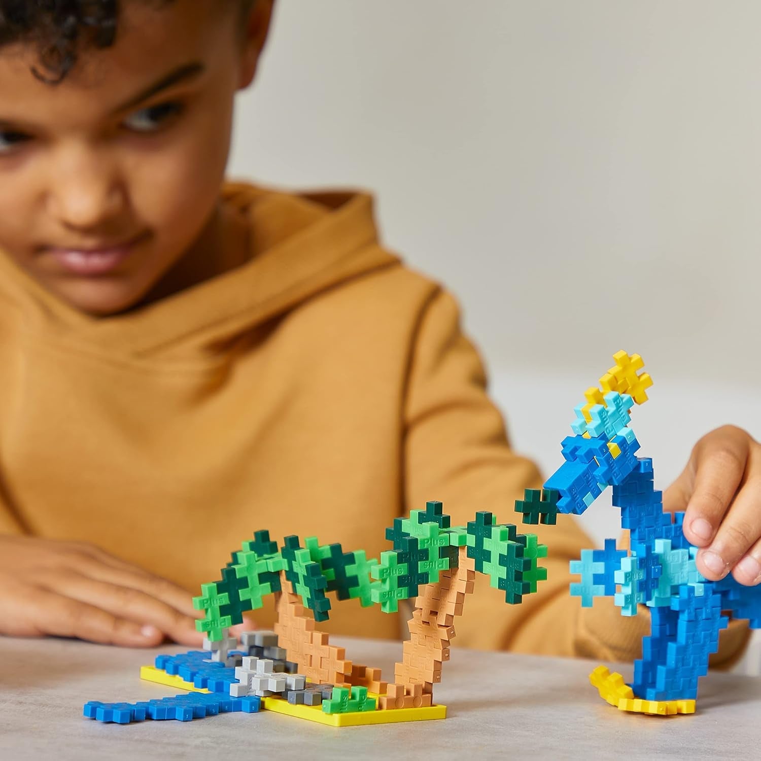 Plus-Plus 9603918 Geniales Konstruktionsspielzeug, Learn to Build, Dinosaurier, Kreativ-Bausteine, 600 Teile, Mehrfarbig