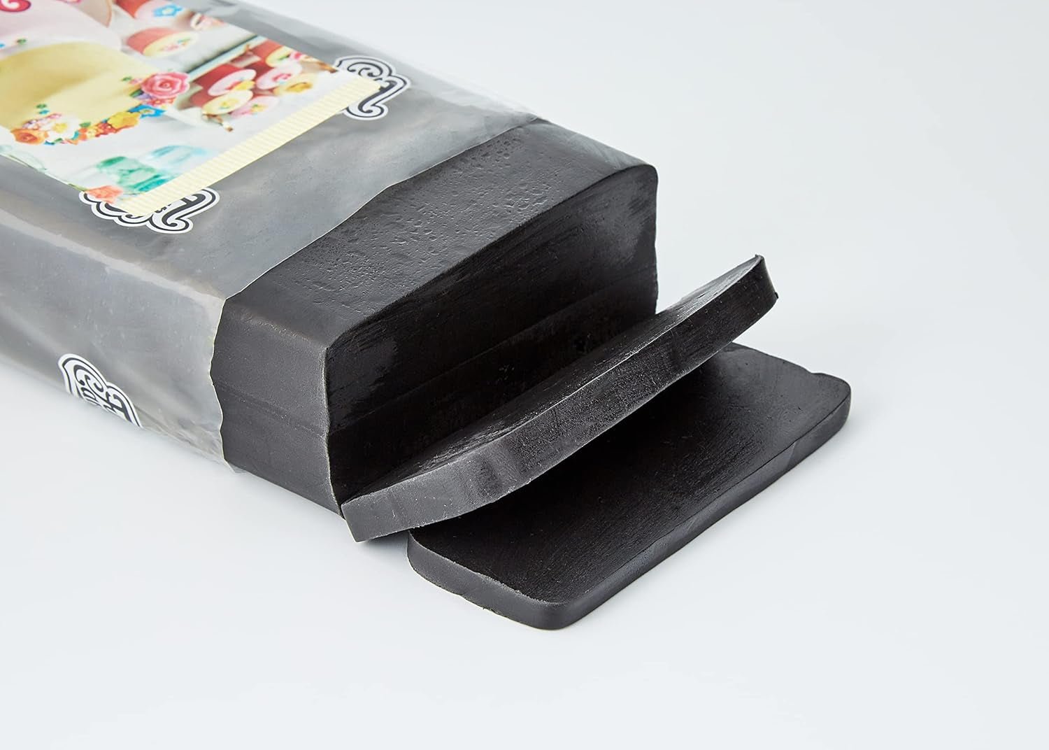 Fondant roulé FunCakes Raven Black : facile à utiliser, lisse, flexible, doux et malléable, parfait pour la décoration de gâteaux, halal, casher et sans gluten. 1 kg (lot de 2) de pâte à sucre Naty Shop