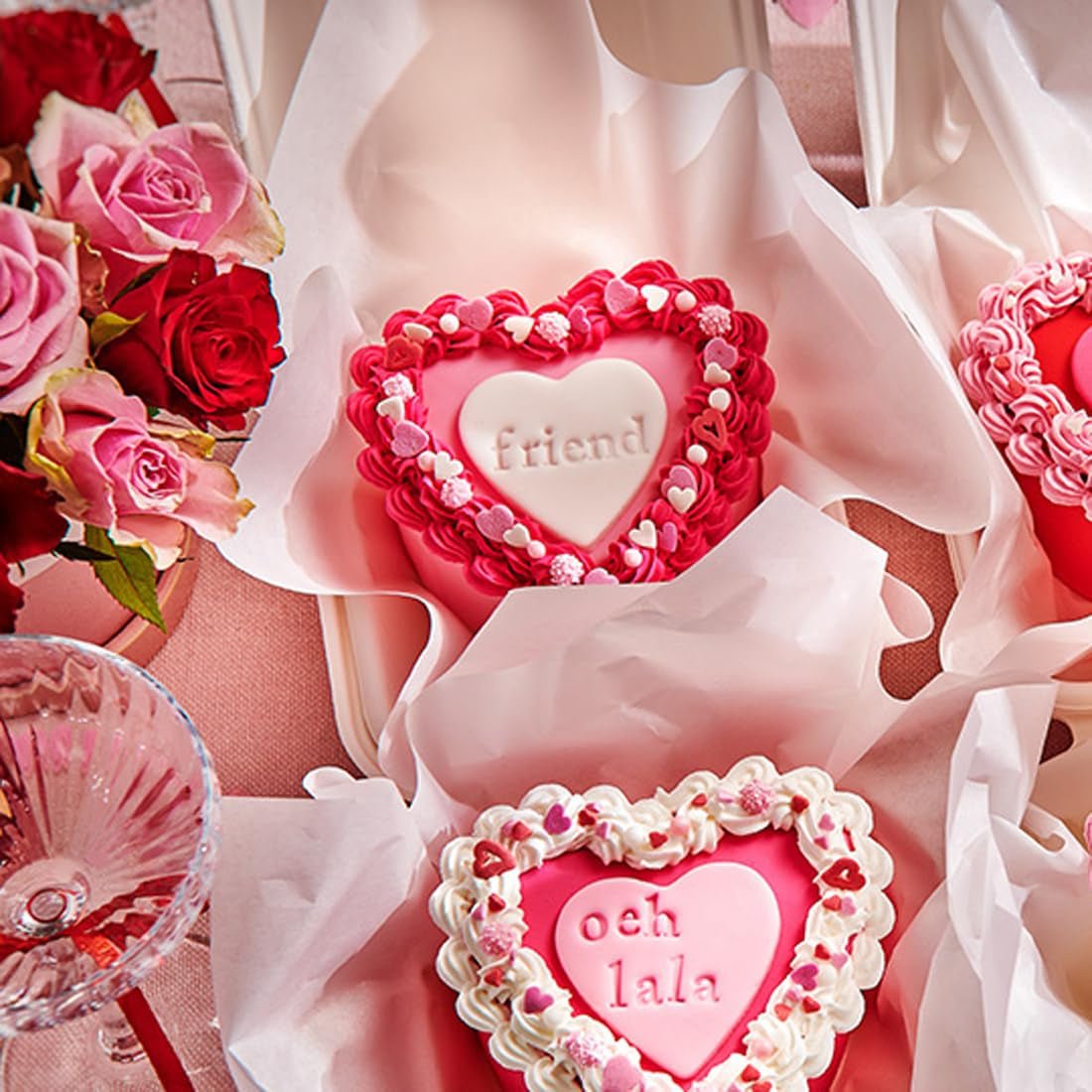 FunCakes Roll Fondant Sweet Pink : Facile à utiliser, lisse, flexible, souple et malléable, parfait pour décorer des gâteaux, halal, casher et sans gluten. 1 kg de pâte à sucre Naty Shop