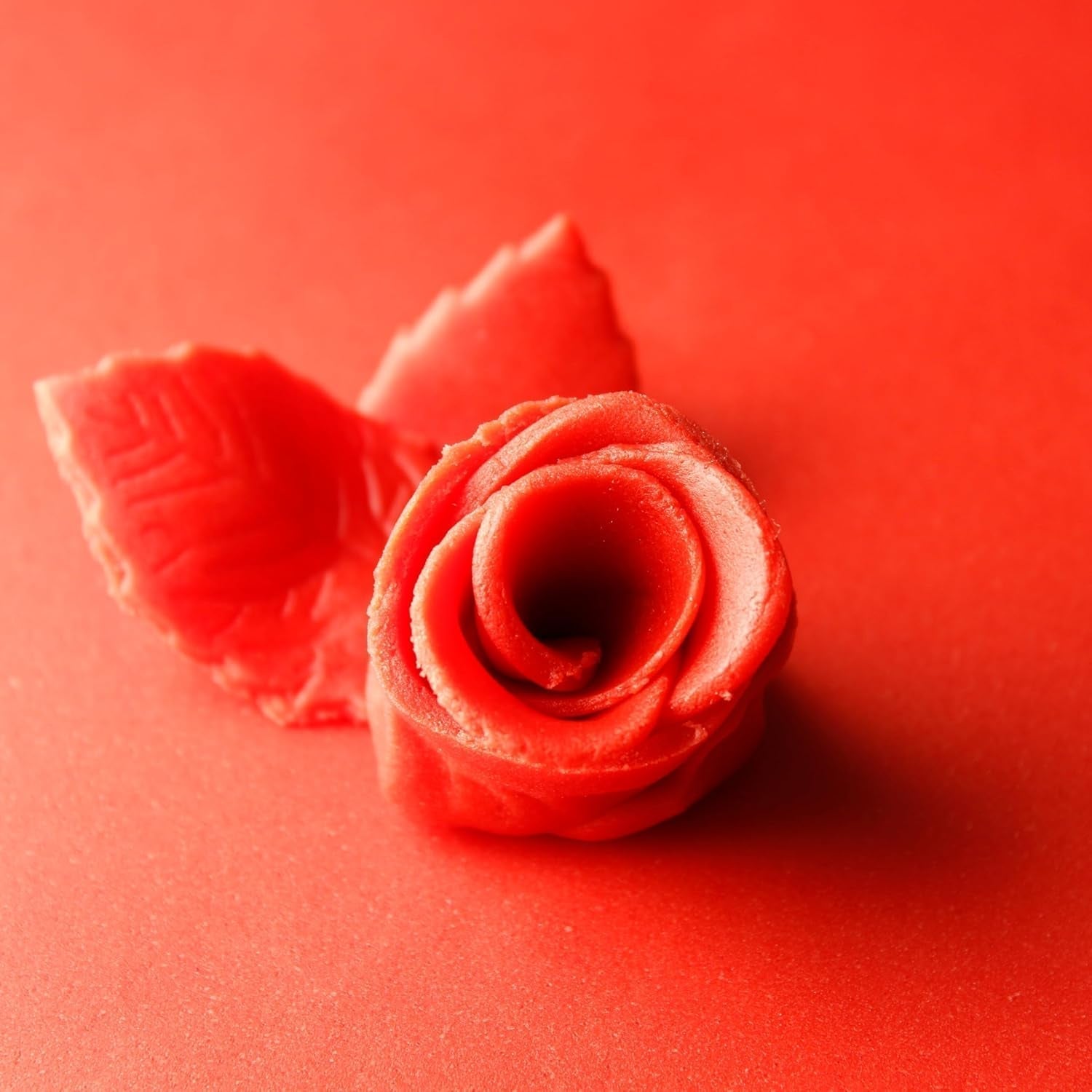 Günthart BackDecor Fondant Rouge 250 g, sans huile de palme, indéchirable pour recouvrir gâteaux et pâtisseries, adapté au modelage, lot de 2 (1 x 250 g) pâte à sucre Naty Shop